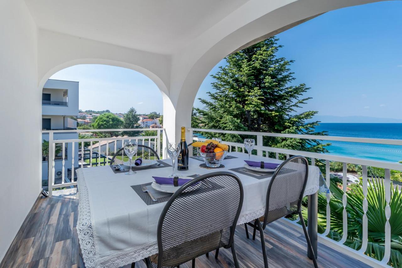 Maestral Apartments Malinska Exterior photo