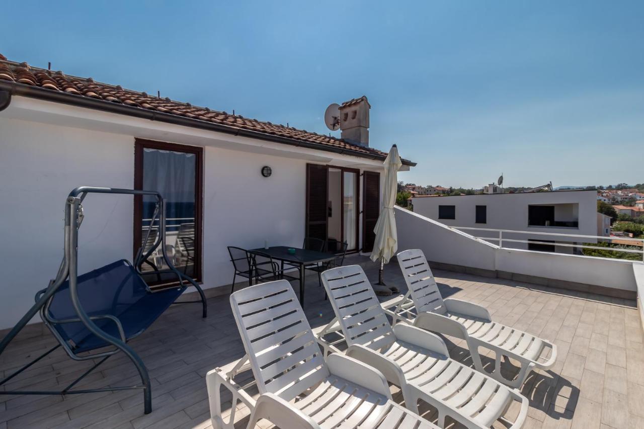 Maestral Apartments Malinska Exterior photo