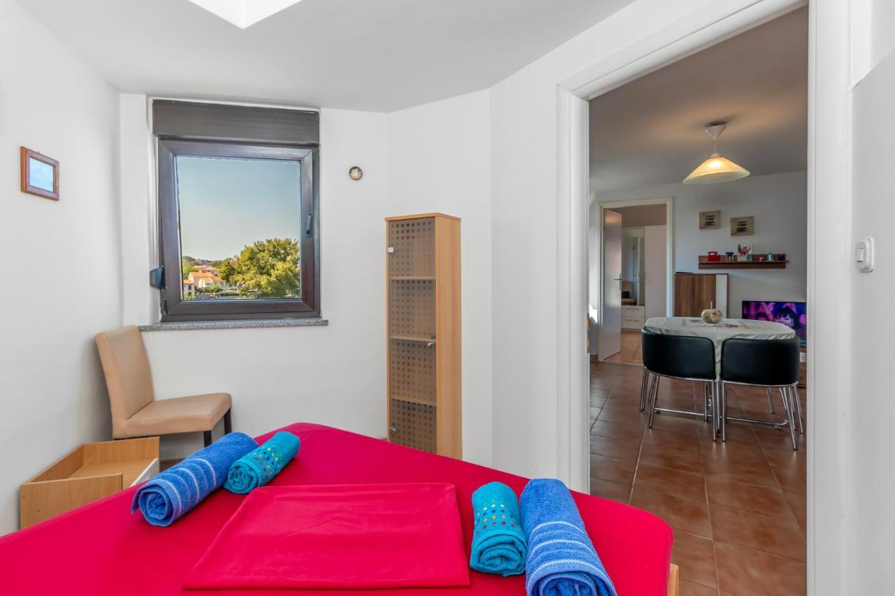 Maestral Apartments Malinska Exterior photo
